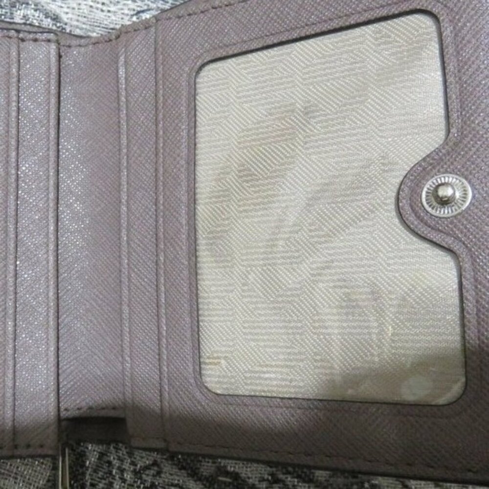 Michael Kors Jet Set Saffiano Leather Bifold wallet in Pearl Gray - Picture 5 of 7